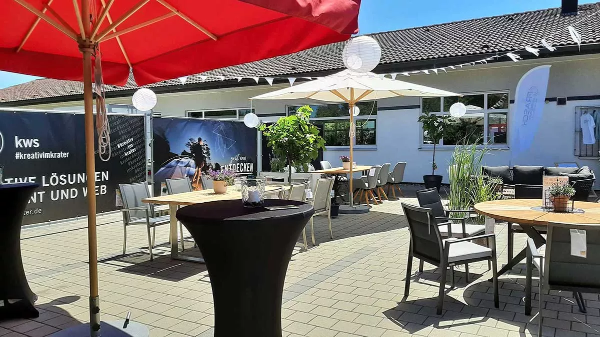 die Sommerlounge der kws bei der Gewerbeschau 2022 in Wemding